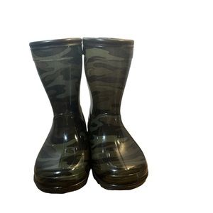 Carters size 7 toddler rain boots